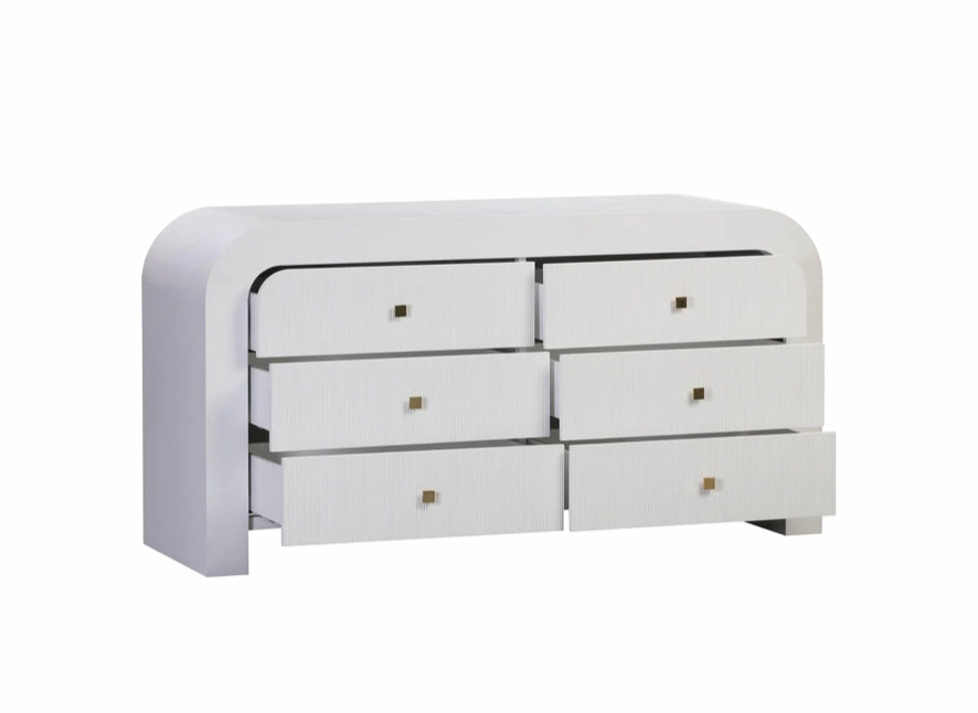 Hump 6 Drawer Dresser